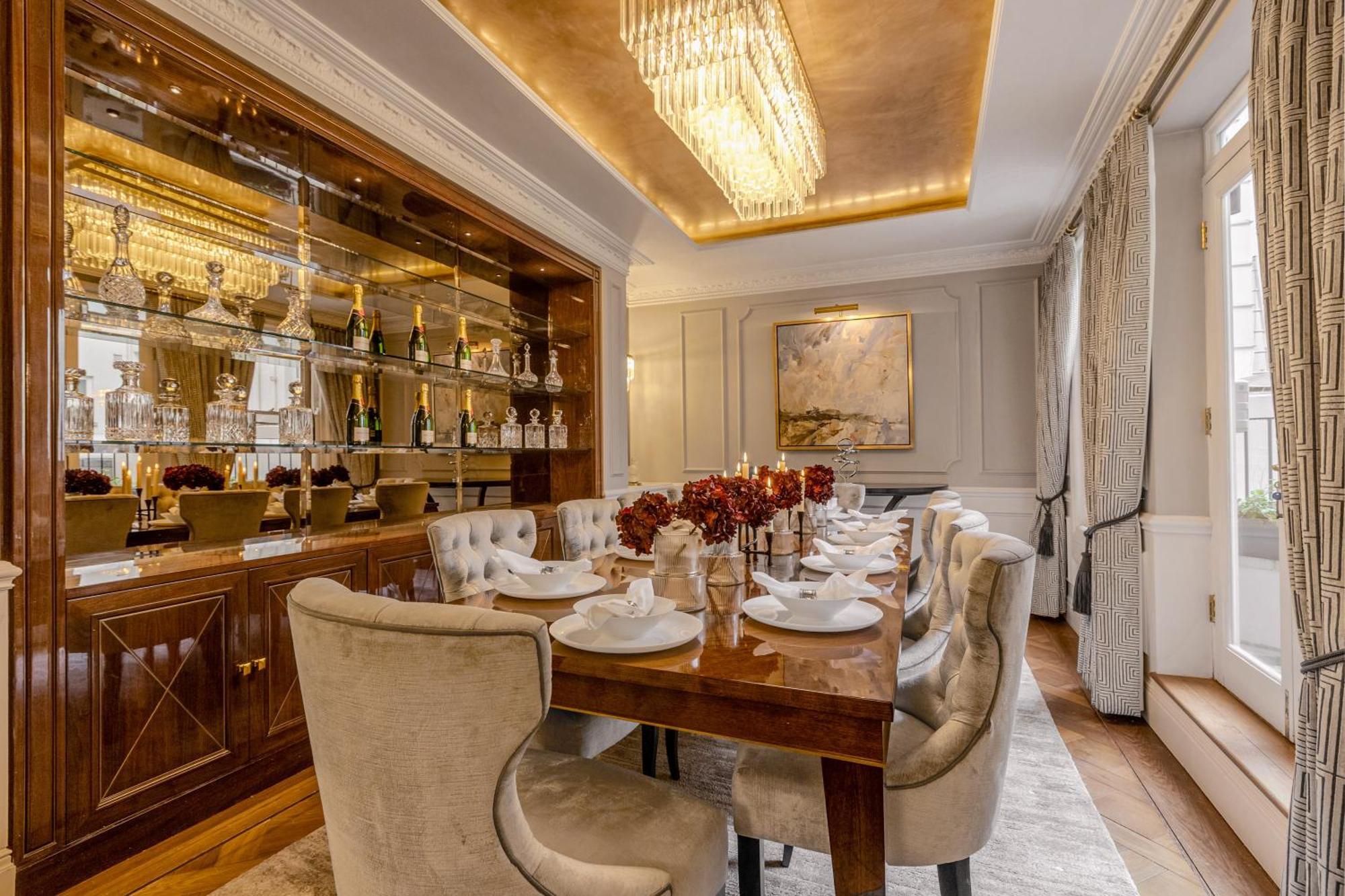 Exquisite 5br With Outdoor Terrace, Mayfair London