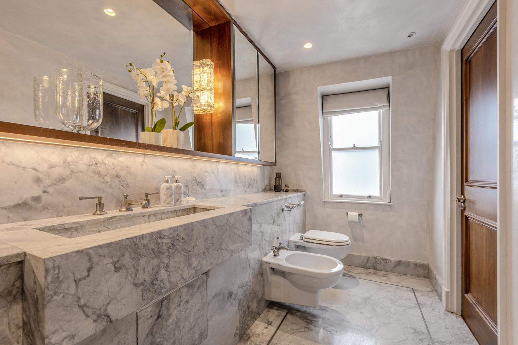 Exquisite 5br With Outdoor Terrace, Mayfair Apartment