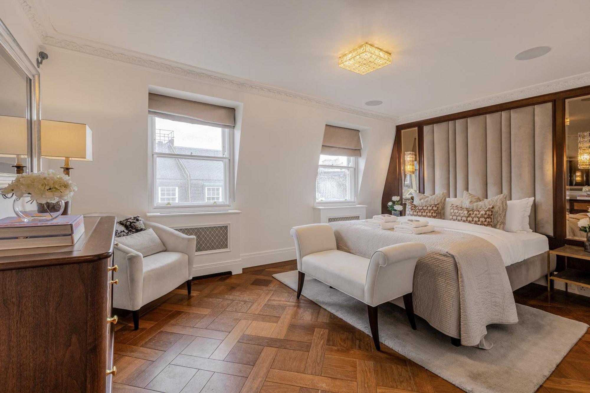Apartment Exquisite 5br With Outdoor Terrace, Mayfair